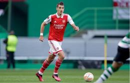 Lần đầu tiên sát cánh cùng Jakub Kiwior, William Saliba nói gì?