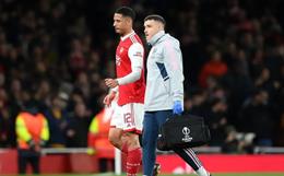 Arsenal nhận cú sốc lớn từ Saliba 