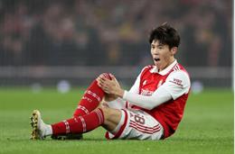 Arsenal đón cú sốc từ Takehiro Tomiyasu