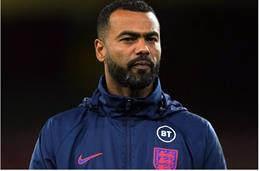 Kẻ trói và dọa chặt ngón tay Ashley Cole bị kết án tù 30 năm