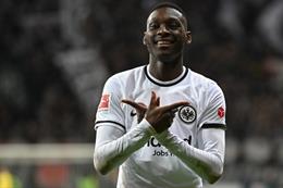 Liverpool chốt Kolo Muani thay Roberto Firmino