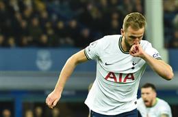 Harry Kane cán mốc ấn tượng sau bàn thắng vào lưới Everton