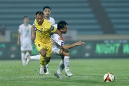 HLV Huy Hoàng chỉ ra điểm tích cực của SLNA ở trận thua Nam Định