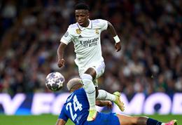 Vinicius Jr khiến Reece James trải qua "cơn ác mộng"