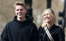 Cận cảnh nhan sắc bạn gái Martin Odegaard