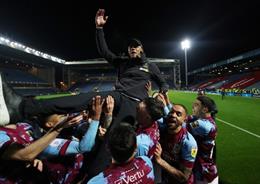 Burnley chính thức vô địch giải Hạng nhất Anh