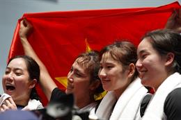 Vỡ òa cảm xúc ở lần đầu Việt Nam giành vàng bóng rổ SEA Games