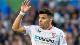 Cho cầu thủ nhận thẻ vàng câu giờ, Sevilla trả giá đắt trước trận CK với Roma