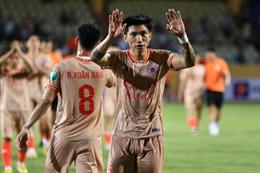 Văn Hậu sang Singapore điều trị dứt điểm chấn thương, mong sớm tái xuất sân cỏ