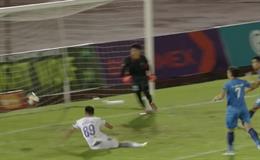 Tiền đạo Văn Tùng lập công, cứu nguy cho Hà Nội FC