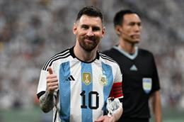 Lionel Messi lên tiếng sau siêu phẩm vào lưới tuyển Úc