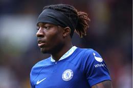 Noni Madueke hứa hẹn với CĐV Chelsea sau mùa giải kinh hoàng