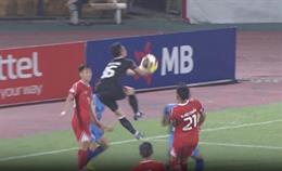 CLB Viettel để Bình Dương chọc thủng lưới sau tình huống gây tranh cãi 