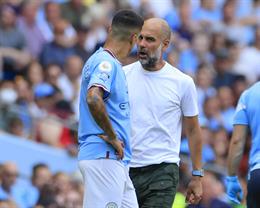 Pep Guardiola trả lời các câu hỏi về Joao Cancelo