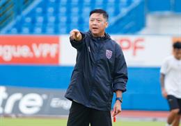 Gây bất ngờ trước SLNA, HLV Lê Huỳnh Đức tự tin đua trụ hạng V-League 2023
