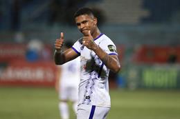 VIDEO: Ngoại binh Hà Nội ghi bàn ở tư thế quay lưng về phía khung thành CLB Hải Phòng