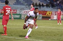 Siêu ngoại binh thăng hoa giúp CLB Hà Nội xây chắc ngôi đầu