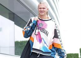 Haaland xuất hiện đỏm dáng khi trở lại tập luyện cùng Man City