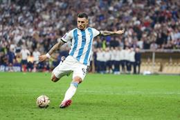 Paredes mỉa mai Ronaldo sau nhận xét về các danh hiệu cá nhân