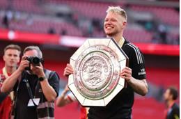 Aaron Ramsdale nói gì về việc Arsenal chiêu mộ David Raya?