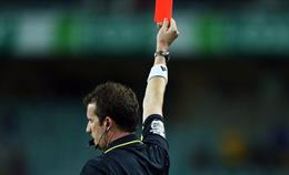 Thẻ đỏ là gì? Giải mã khái niệm thẻ đỏ trong bóng đá