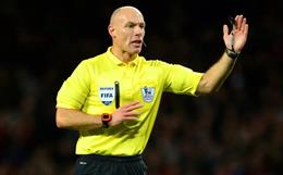 Howard Webb: "Luật bù giờ mới giúp các trận đấu công bằng hơn"