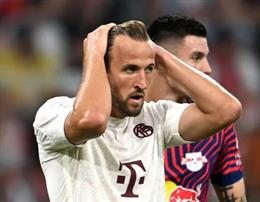 Harry Kane ra mắt Bayern bằng trận thua 0-3