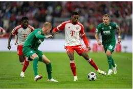 MU và Liverpool chú ý: Ryan Gravenberch yêu cầu rời Bayern 