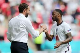 Vì sao Raheem Sterling bị loại khỏi tuyển Anh?