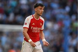 Bị đẩy khỏi Arsenal, Kieran Tierney phản ứng thế nào?