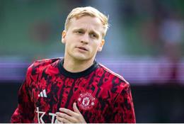 Van de Beek bị loại khỏi đội hình dự Champions League của MU