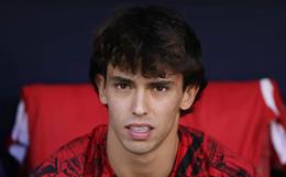 Joao Felix bỏ tập ở Atletico, trên đường tới Barca?