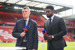 Micah Richards và Roy Keane xô xát với CĐV ngay giữa trận Arsenal vs MU
