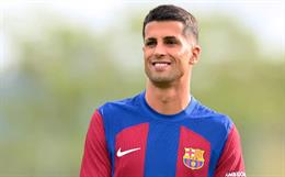 Joao Cancelo: "Tôi sẽ làm tất cả những gì Xavi muốn"