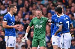 Carragher: Án phạt cho Everton hơi quá đáng, nhưng họ sẽ trụ hạng