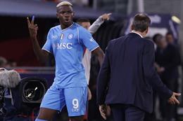 Victor Osimhen sẵn sàng rời Napoli vào tháng 1