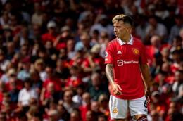 Lisandro Martinez chia sẻ về tình hình chấn thương