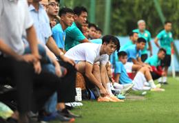 Văn Toàn chỉ tên hai đối thủ đáng gờm của Nam Định trong cuộc đua vô địch V-League