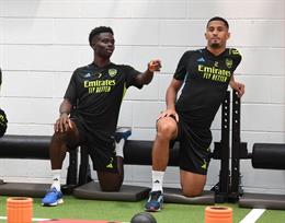 Saka và Saliba rút lui khỏi ĐTQG sau trận thắng của Arsenal