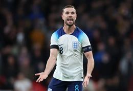 Bị NHM tuyển Anh la ó, Jordan Henderson phản ứng thế nào?