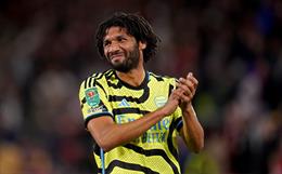 Mohamed Elneny bật khóc vì được Arsenal gia hạn hợp đồng