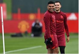 Casemiro trở lại tập luyện cùng MU sau trận thắng Sheffield United 