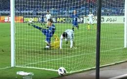 VIDEO: CLB Hà Nội để thủng lưới sau nỗ lực bất thành của Quan Văn Chuẩn 