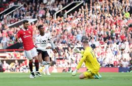 MU hòa Fulham 1-1, Newcastle cầm chân Arsenal 2-2