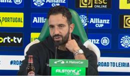 HLV Sporting Lisbon lên tiếng về khả năng thay thế Erik ten Hag