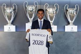 Sau Vinicius, Real Madrid tiếp tục gia hạn với Rodrygo