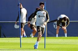 HLV Xavi báo tin vui trước trận gặp Real Sociedad