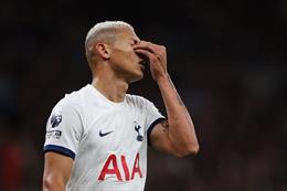 Richarlison mang tin buồn đến cho Tottenham