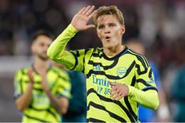 HLV trưởng ĐT Na Uy lo lắng về tình hình của Martin Odegaard