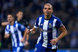 Pepe lập kỷ lục vô tiền khoáng hậu ở Champions League